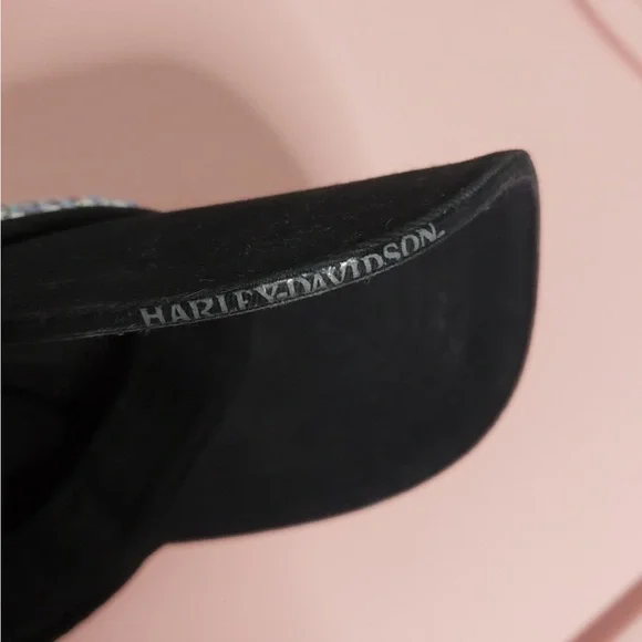 Harley-Davidson Black Cap with Rhinestone Skull Design - Picture 7 of 11